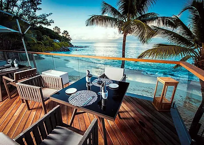 Carana Beach Hotel