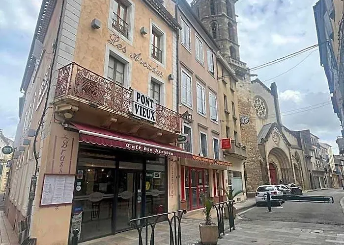Hotel Restaurant Les Arcades