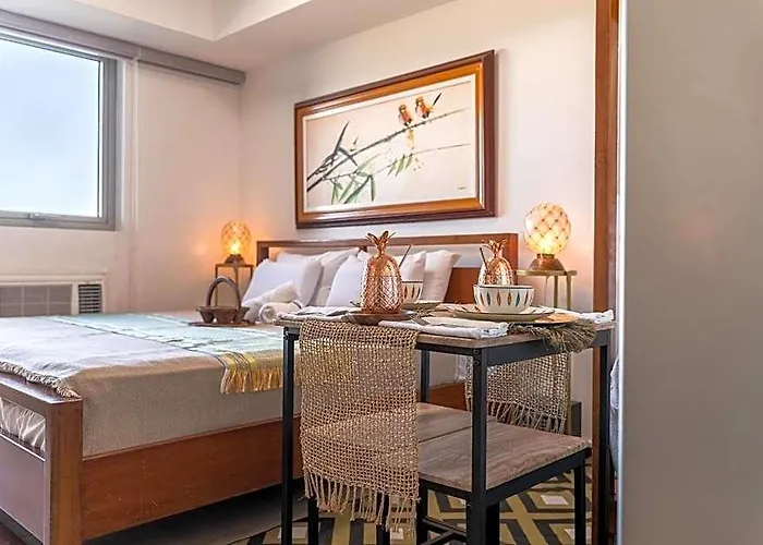 R'Holistay Azure North King Size Bed & Wave Pool