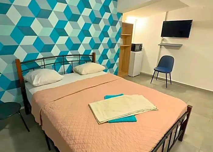 Azur Hotel