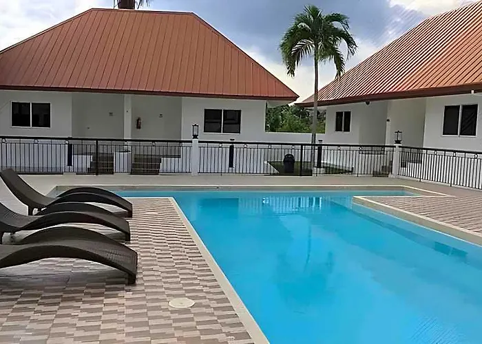 Heartland Hotel Serviced Rooms & Apartments
