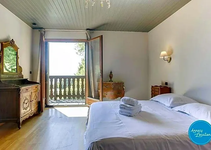 Bergerie Loft Apartment With Panoramic Lake