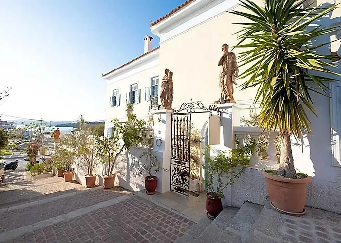 Dionysos Hotel