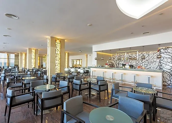 Sirenis Hotel Tres Carabelas & Spa
