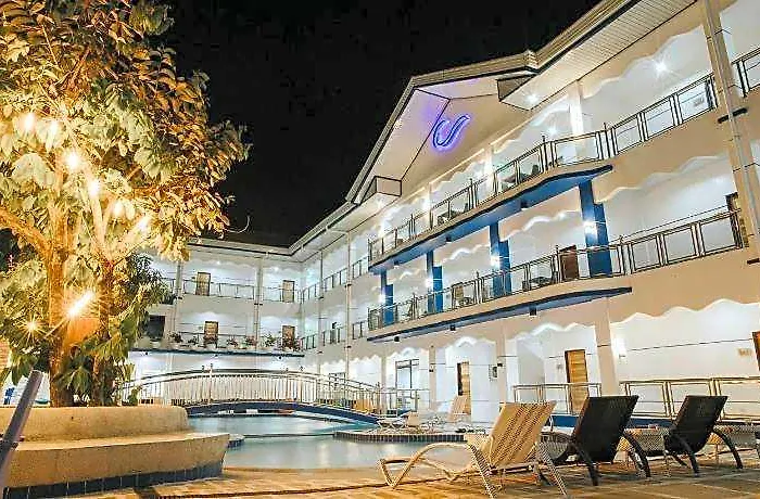 Santiago Cove Hotel And Restaurant