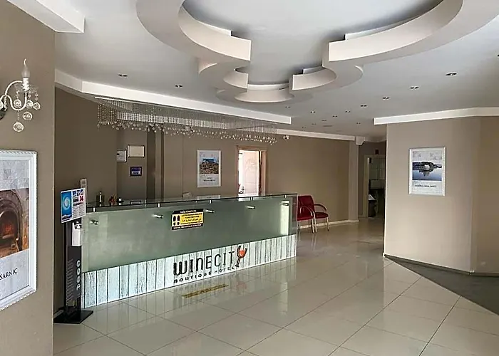 Winecity Hotel