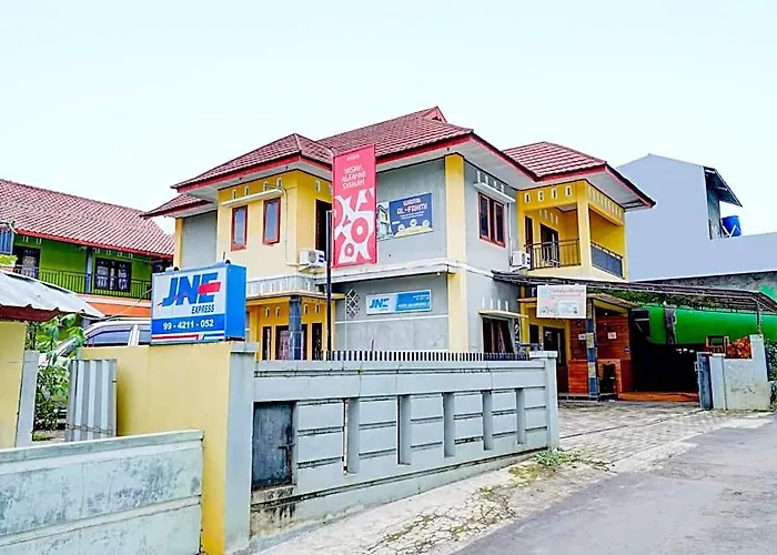 Oyo 113676 Wisma Al-Fahmi Syariah