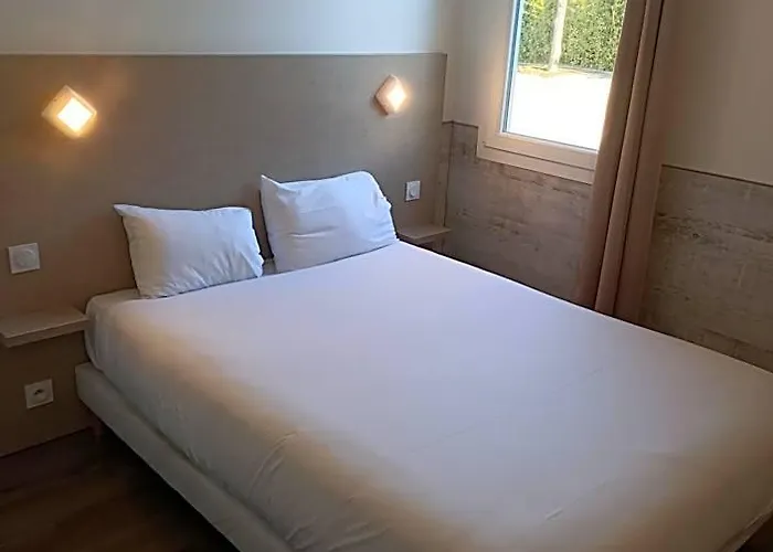 Logis Hotel Acotel Avignon Nord