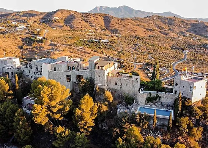 Hotel Castillo De Monda