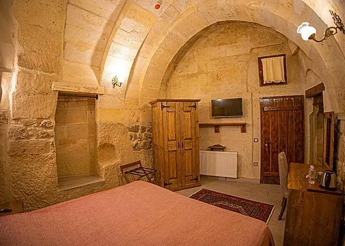 Pietra Cave Suites