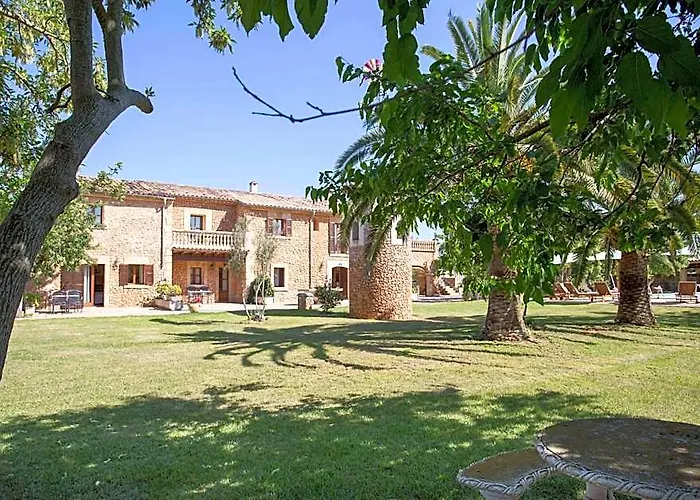 Es Quatre Cantons Hotel