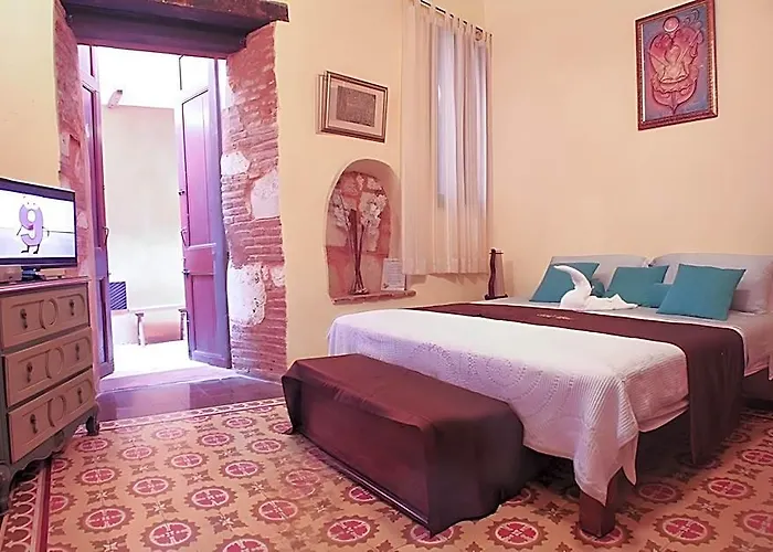 Dona Elvira Boutique Hotel