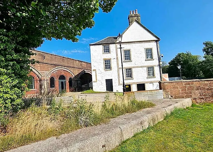 The Customs House Hotel