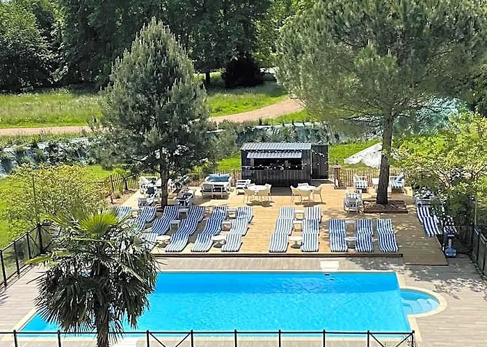 Logis Hotel & Bien Etre Chateau De La Barge
