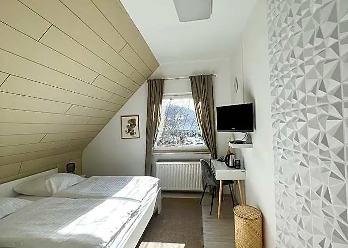 Magare Hotel & Restaurant