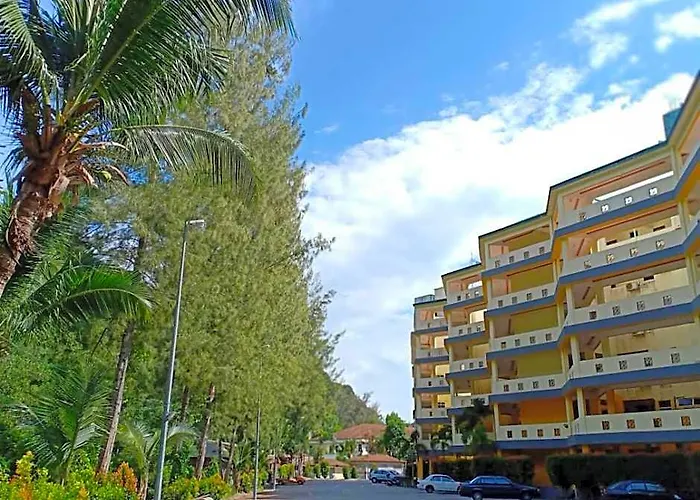 Teluk Batik Holiday Apartment