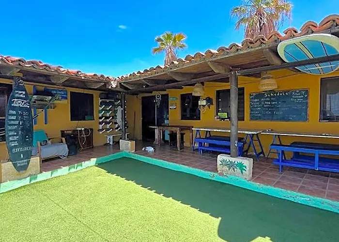 Adeje - Twinfin Hostel & Surf Yoga Camp
