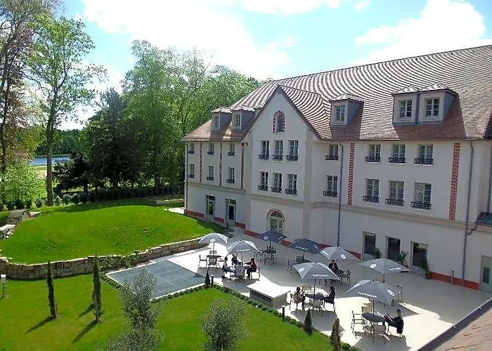 Hotel Castel Maintenon - Handwritten Collection