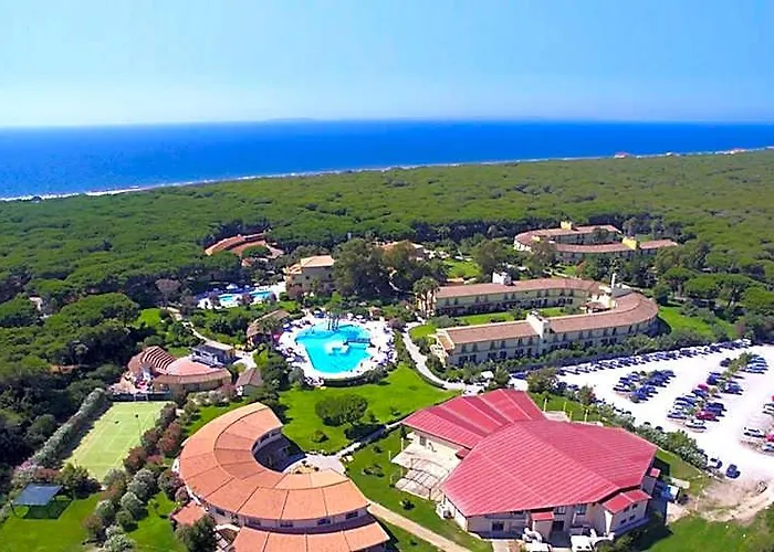 Hotel With Swimming-Pool In Arborea Just 600 Meters From The Sea