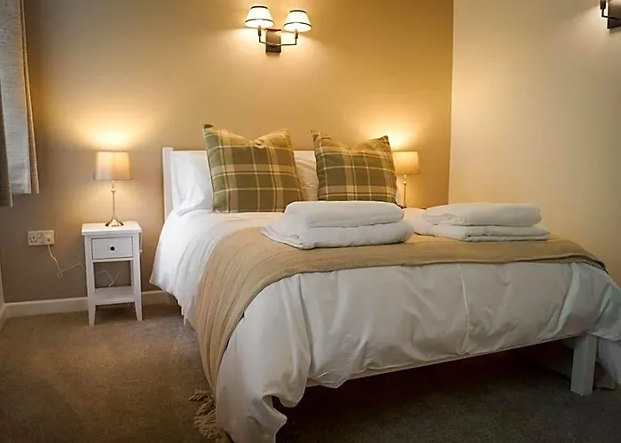Lemon Tree Rooms - Newly Refurbished Coastal Stay