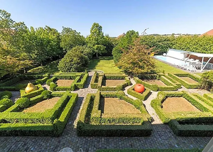 Chateau De Berg
