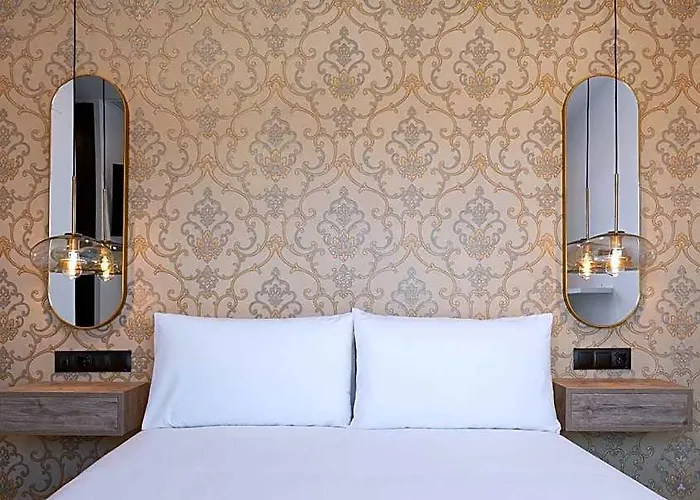 The Orange House Boutique Hotel And Upstairs Rooftop Bar Center Of La Cala De Mijas 100M From The Beach