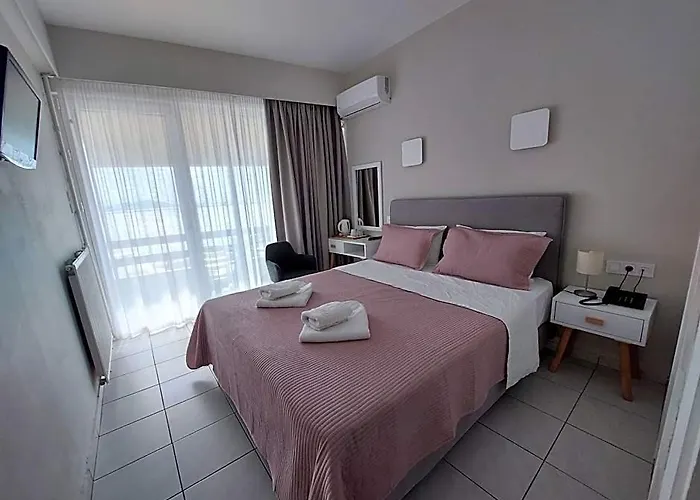 Hotel Avra