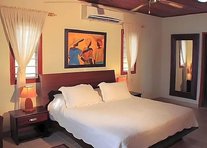 Coconut Grove Beach Resort