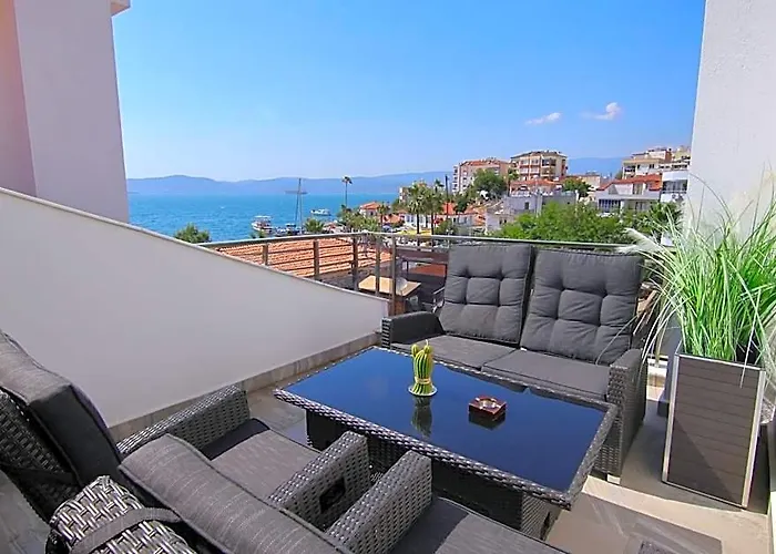 B&B Cabana Life
