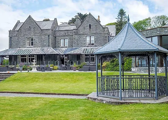 Bron Eifion Hotel