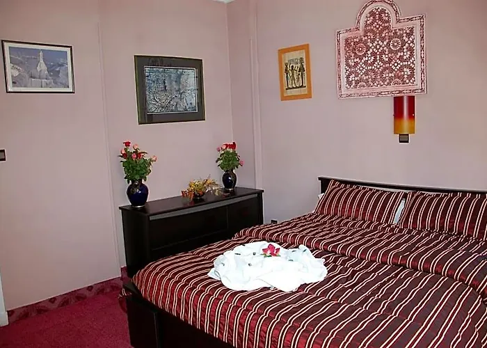 Ambassy Hotel