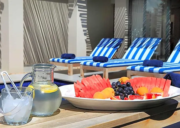 Scallop Guest Lodge