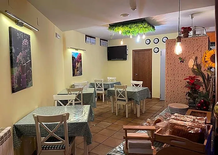The Way Hostel Molinaseca -Grupo Rosa Azul