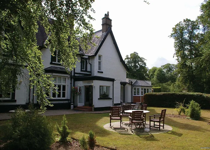 Cross Lanes Hotel