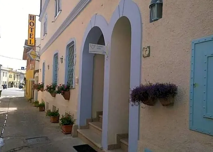 Hotel Ristorante Su Barchile