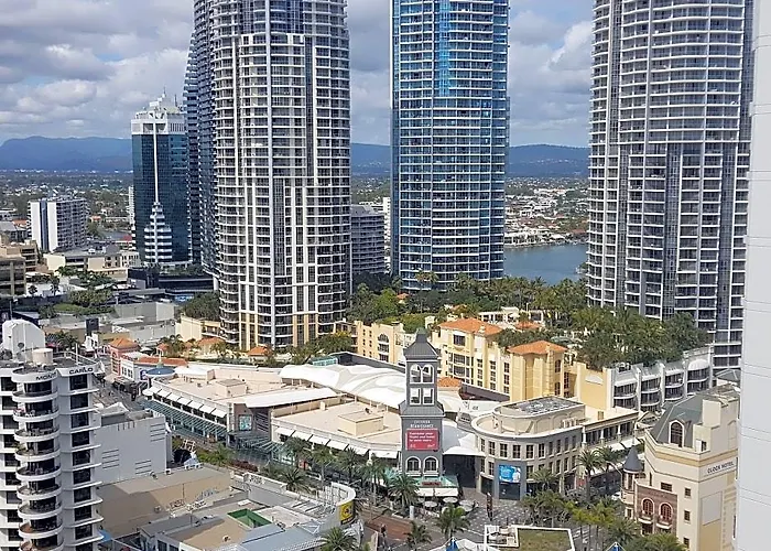 Private Apartments Chevron Renaissance