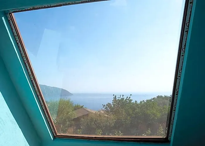 Goat Bungalow And Camping