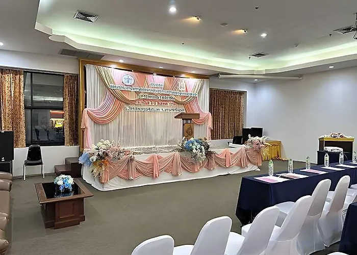 Grand Phranakhon Hotel