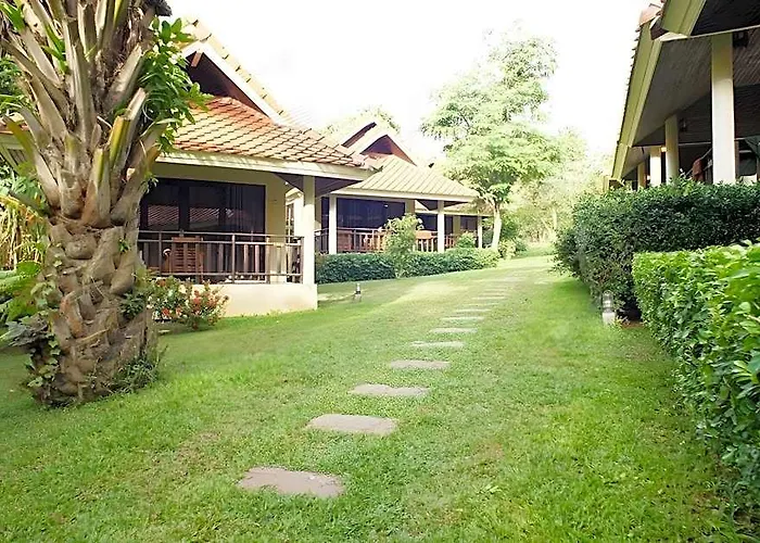 Aquavana Haad Rin Resort
