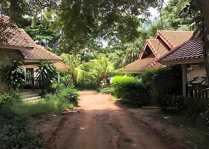 Aquavana Haad Rin Resort