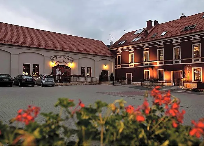 A' Propos Hotel, Restauracja, Club