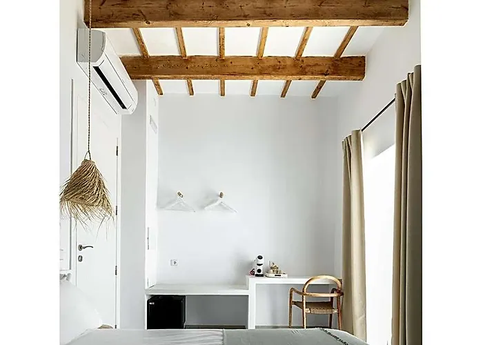 S'Enclova Petit Hotel