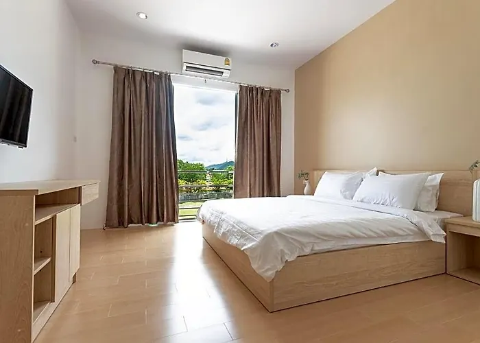 O2 Hotel Lopburi