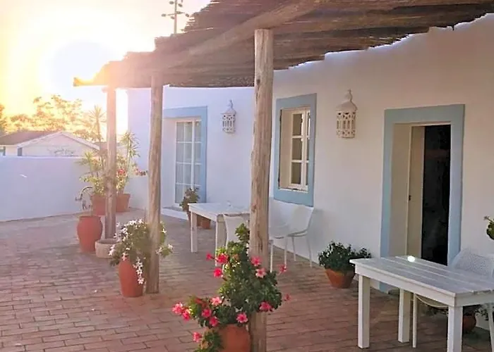 Casa Largo do Poço Guesthouse Alvor
