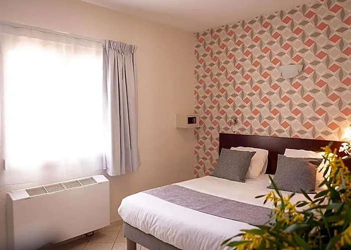 Hotel Et Appartements Reine D'Azur