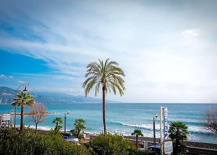 Hotel Et Appartements Reine D'Azur