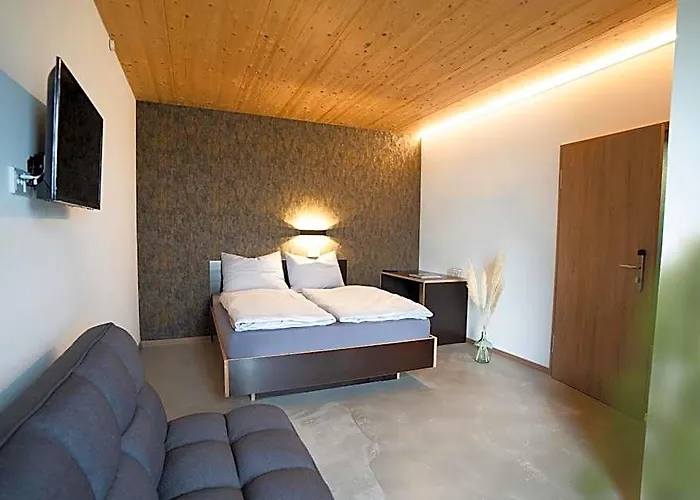Motel Q