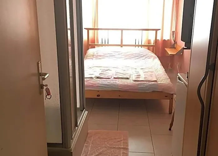Hotel Yans