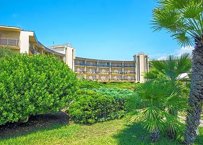 Hotel Baia Di Conte Club & Resort