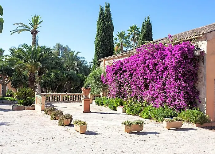 Es Revellar Art Resort